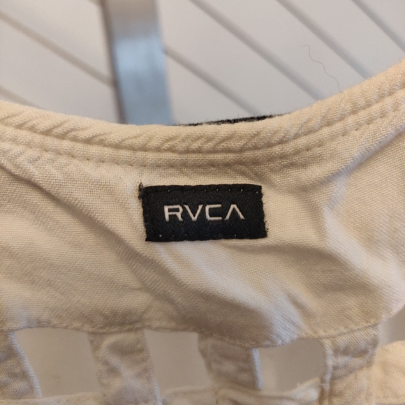 EUC RVCA rayon top w/ back detail cutouts - Picture 3 of 4